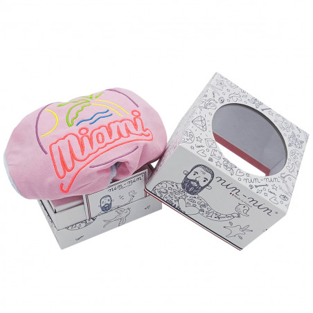 Boite pour offrir doudou Miami. Cadeau de naissance personnalisé et made in France. Doudou Nin-Nin