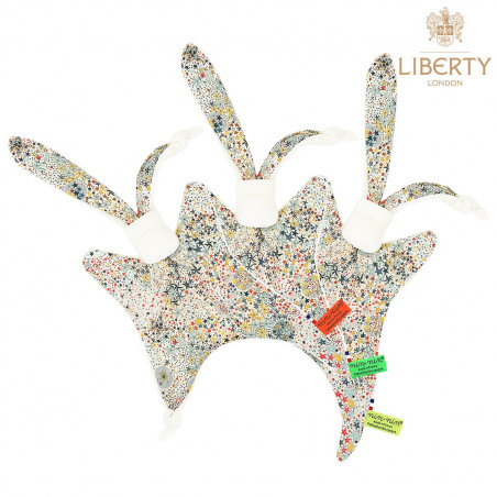 Doudou étiquettes Le Harry Liberty of London. Archie, fils de Meghan Markle adore ce cadeau de naissance original.