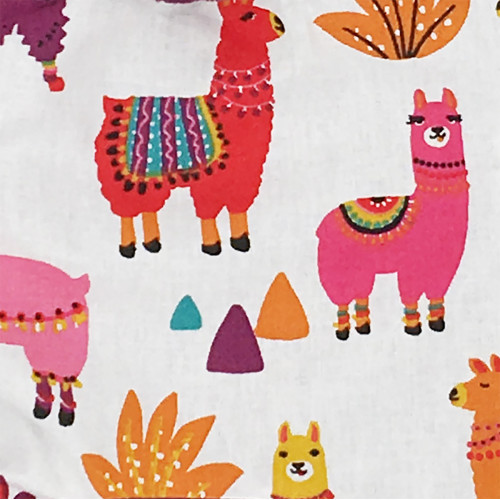 Tissu doudou Péruvien représentant de jolis lamas multicolores. Cadeau personnalisable et made in France. Marque Nin-Nin