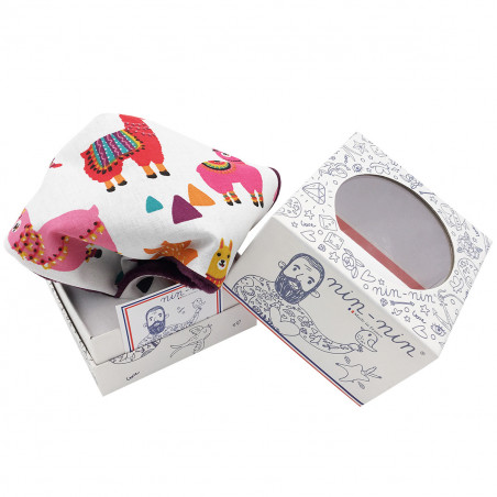 Peluche Péruvien représentant de jolis lamas multicolores. Cadeau personnalisable et made in France. Marque Nin-Nin