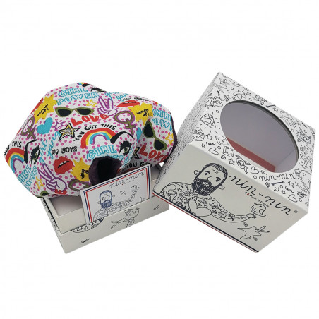 Boite cadeau doudou personnalisé Le Madame. Cadeau de naissance personnalisable et made in France. Doudou Nin-Nin