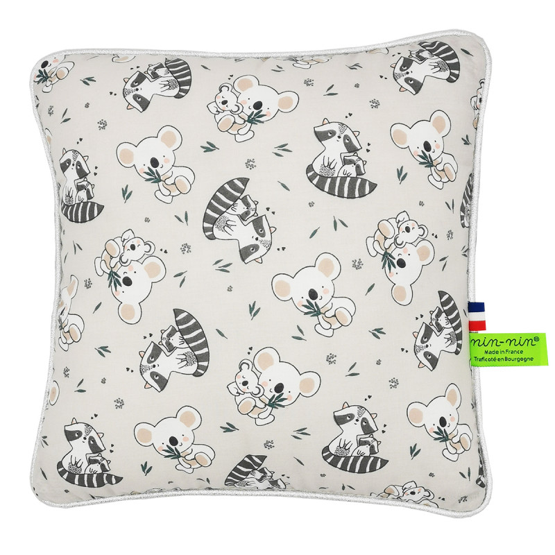 Coussin "Raccoon". Cadeau de naissance original personnalisable et made in France. Nin-Nin Coussin "Raccoon". Cadeau de naissance original personnalisable et made in France. Nin-Nin