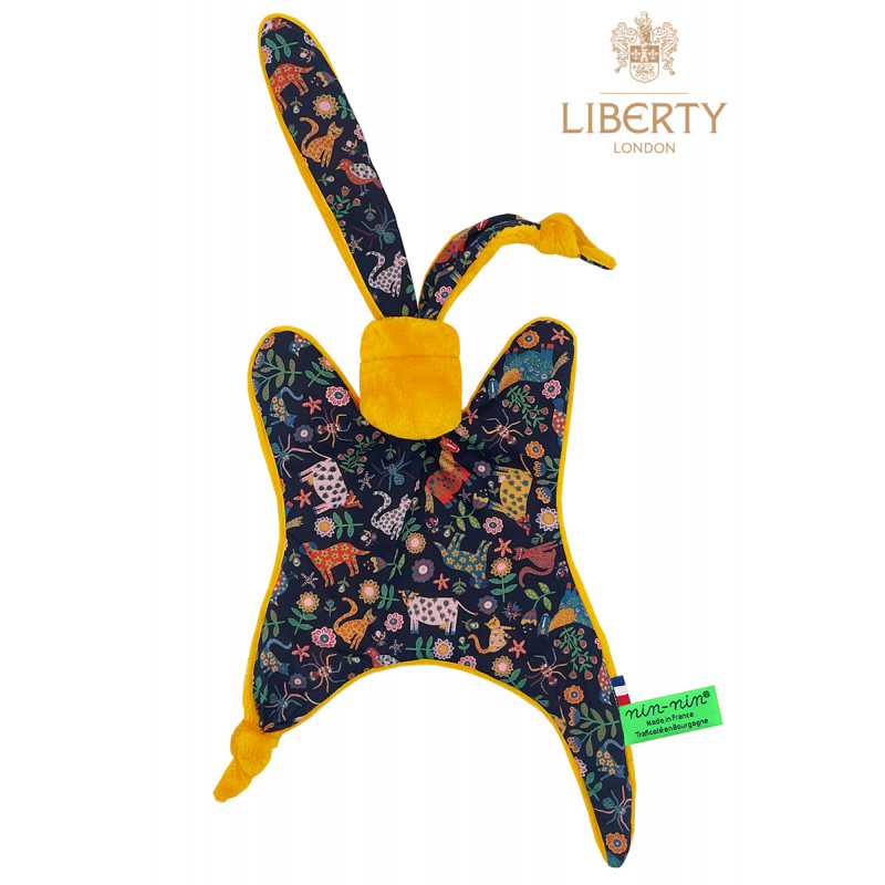 Doudou Le Hyde Park Curry Liberty of London. Cadeau de naissance personnalisé et made in France. Doudou Nin-Nin Doudou Le Hyde Park Curry Liberty of London. Cadeau de naissance personnalisé et made in France. Doudou Nin-Nin
