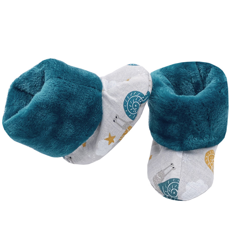 Chaussons hauts botton "L'Escargot" pour bébé. Cadeau de Naissance Made in France. Nin-Nin Chaussons hauts botton "L'Escargot" pour bébé. Cadeau de Naissance Made in France. Nin-Nin