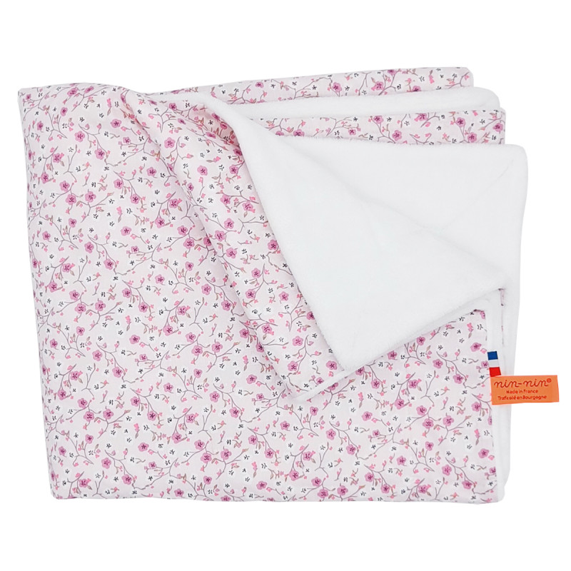 Plaid Le Adèle personnalisable pour bébé. Couverture fabriquée en France. Plaid Le Adèle personnalisable pour bébé. Couverture fabriquée en France.