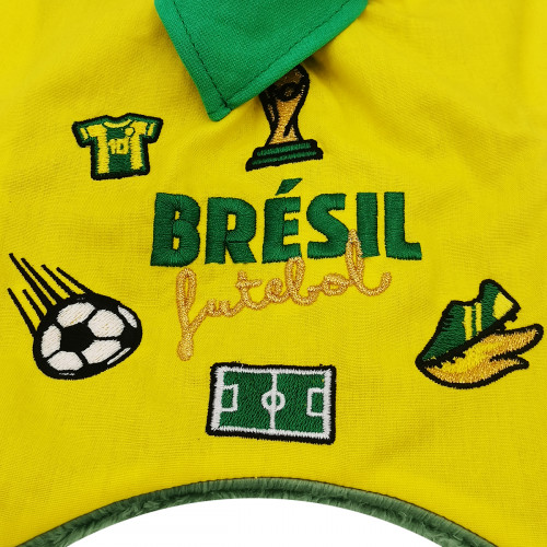 Broderie doudou foot Brésil. Cadeau de naissance personnalisé et made in France. Doudou Nin-Nin