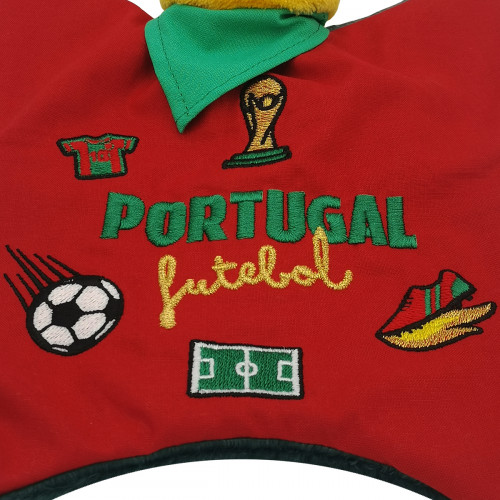 Broderie doudou foot Portugal. Cadeau de naissance personnalisé et made in France. Doudou Nin-Nin