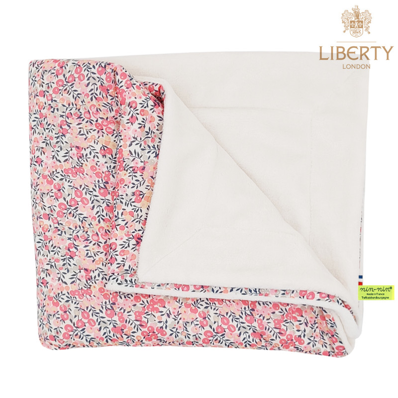 Plaid Le Chelsea personnalisable pour bébé. Couverture fabriquée en France. Plaid Le Chelsea personnalisable pour bébé. Couverture fabriquée en France.